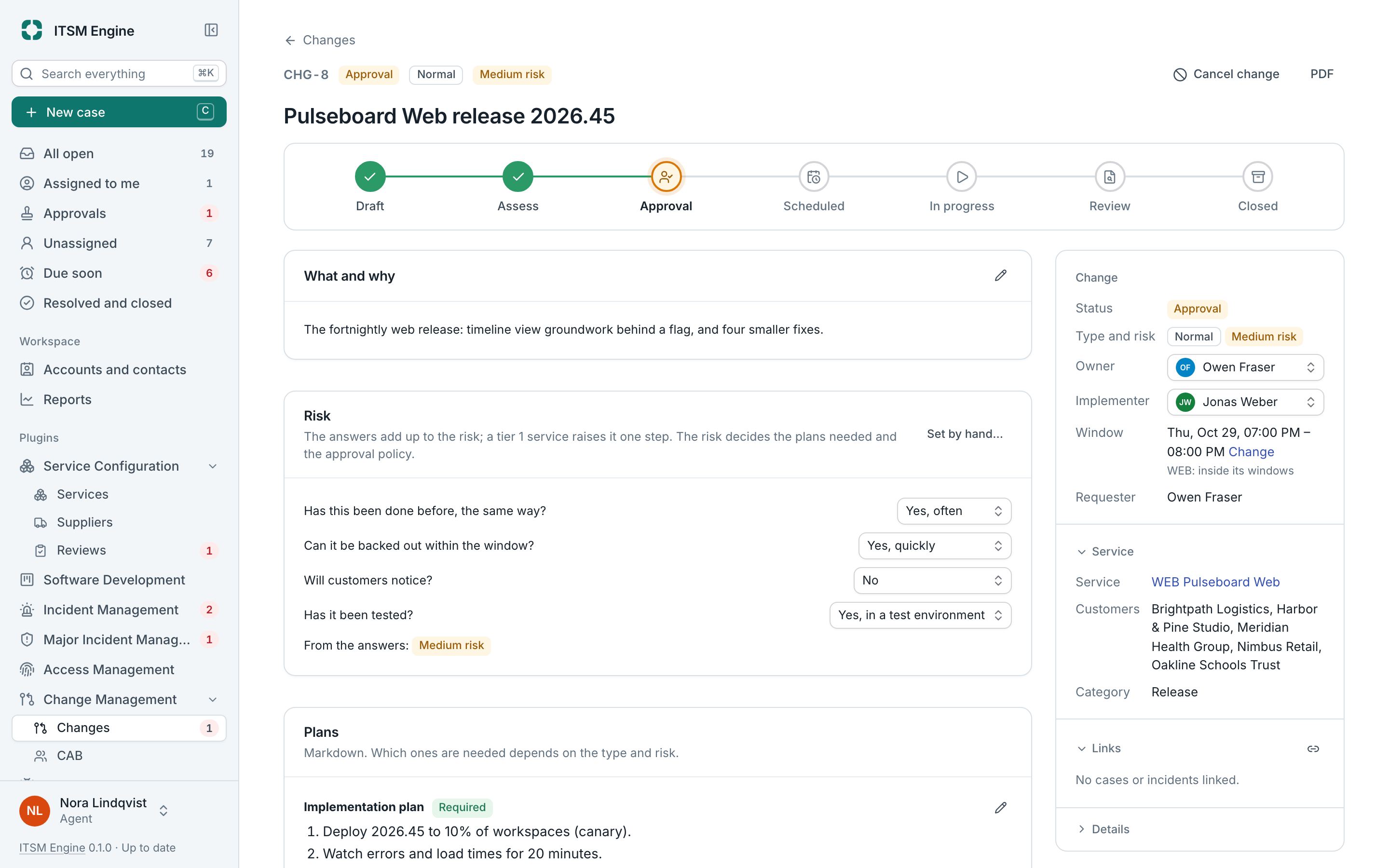 A change waiting for approval, with its status steps, risk questions, owner, window and the customers of its service
